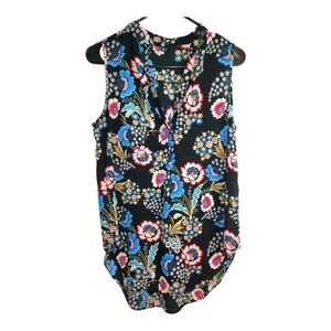 A&I floral sleeveless blouse sz S